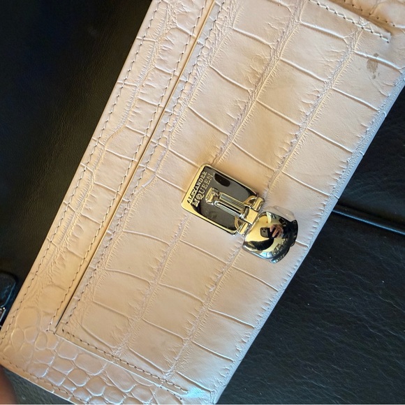 Alexander McQueen skull baby pink Croc-Embossed leather convertible wallet - Picture 3 of 16